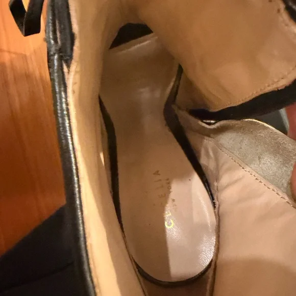 CECELIA NEW YORK Black Heeled Boots - Picture 6 of 6